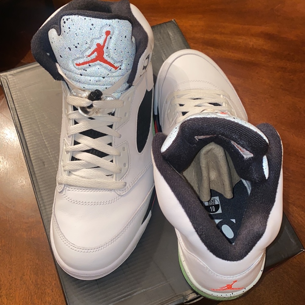 Air Jordan 5 Retro - Picture 5 of 6
